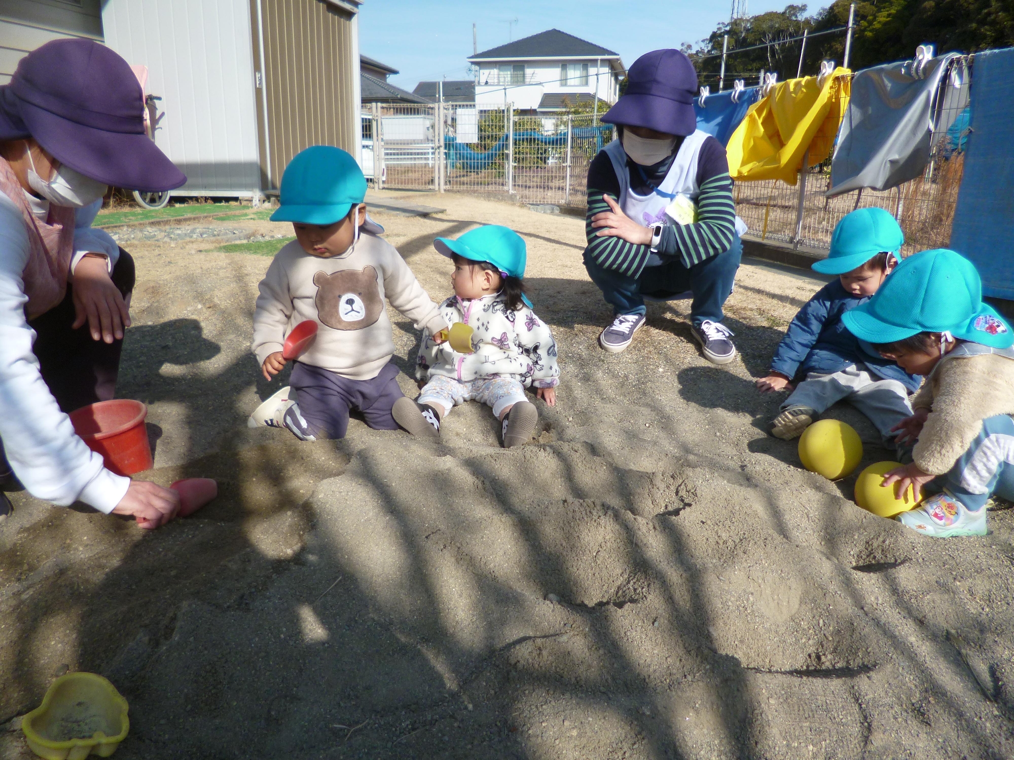 ⛄　 未満児　２月　保育の様子　⛄